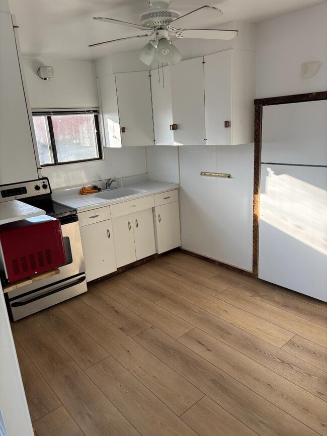 Foto del edificio - 613 Sage Ave