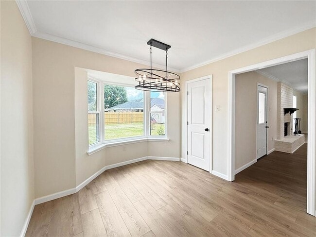 Building Photo - 2733 W Friendship Dr