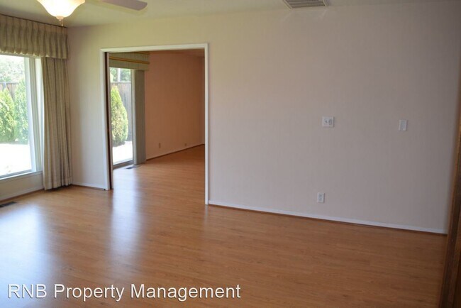 Building Photo - 3 br, 2 bath House - 3715 Lynwood Way