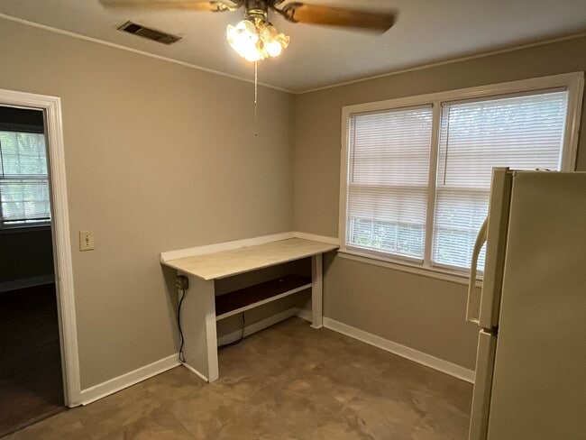 Building Photo - 36 N Easy St