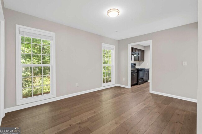 Foto del edificio - 1166 Booth Rd SW
