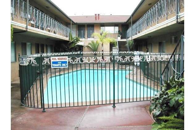 Piscina - 1528 Prospect Ave
