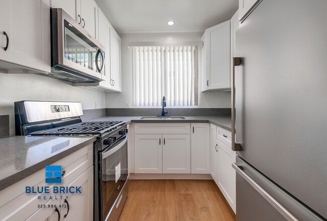 Building Photo - 5320 Corteen-18