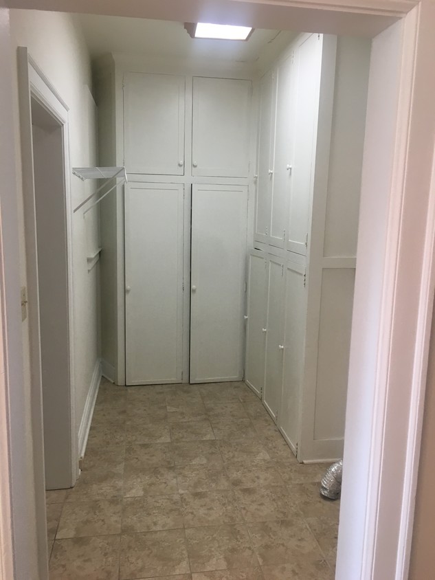 Laundry Room - 1237 Charleston Ave