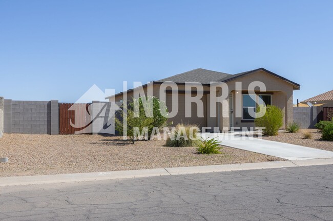 Building Photo - Nice New Home in Arizona City