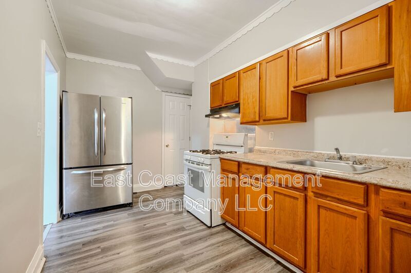 Photo - 2525 Boarman Ave