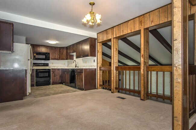 Building Photo - 7811 Honeywood Cove Dr