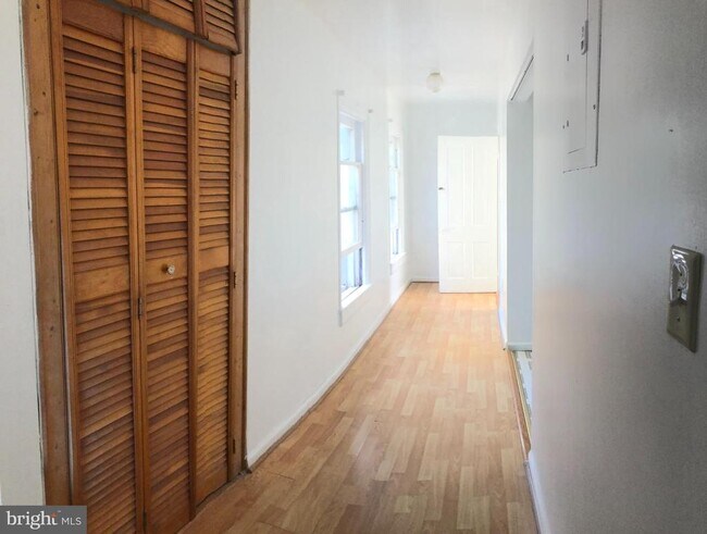 Foto del edificio - 703 2nd St