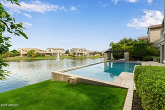 Building Photo - 4322 S Gardenia Dr