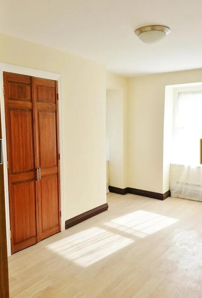 Foto del edificio - 830 S 49th St