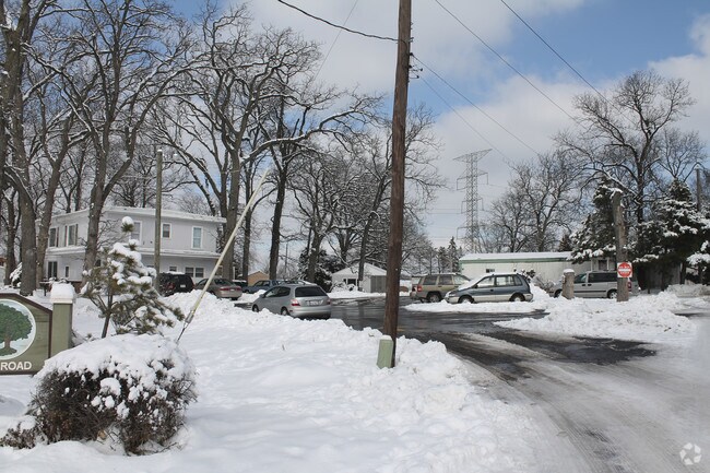 Foto del edificio - 7920 Ridgefield Rd