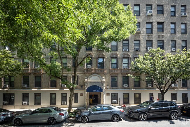 Building Photo - 123 W 93rd St