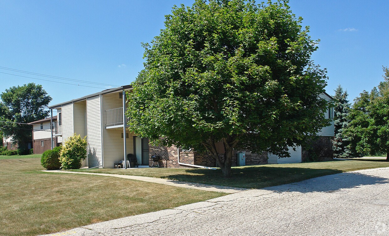 Foto principal - 4801-4811 Emstan Hills Rd