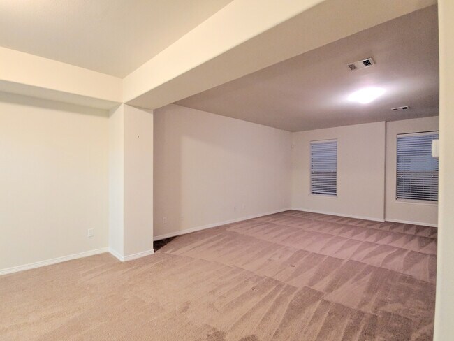 Foto del edificio - 8117 Silverton Creek Ln