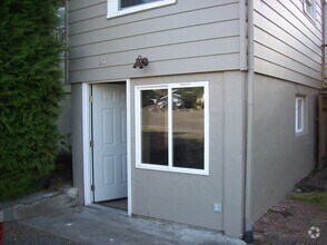 Building Photo - 1713 S Market Blvd