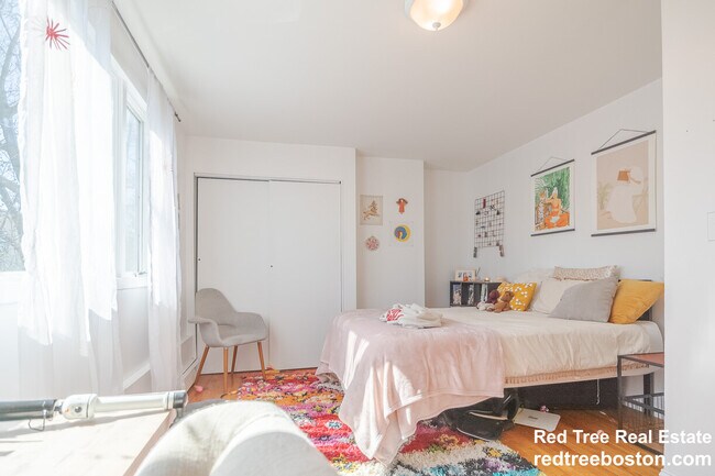 Foto del edificio - 238 Everett St