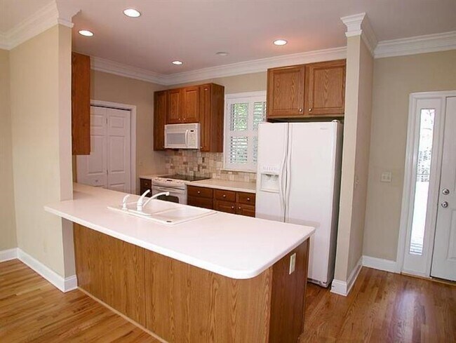 Foto del edificio - 212 Chestnut Rise