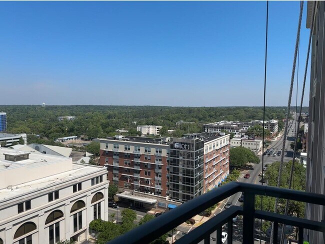 Foto del edificio - 121 N Monroe St