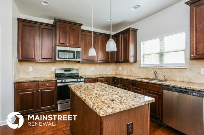 Building Photo - 12185 Centerra Dr