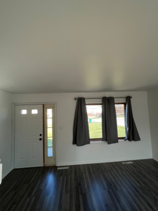 Foto del edificio - 7432 Whitcomb St