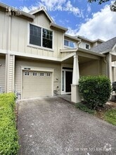 Building Photo - 1636 SW San Mateo Terrace