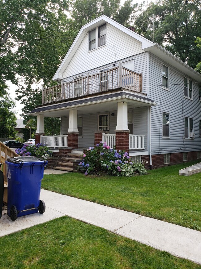 Foto del edificio - 3796 W 22nd Pl