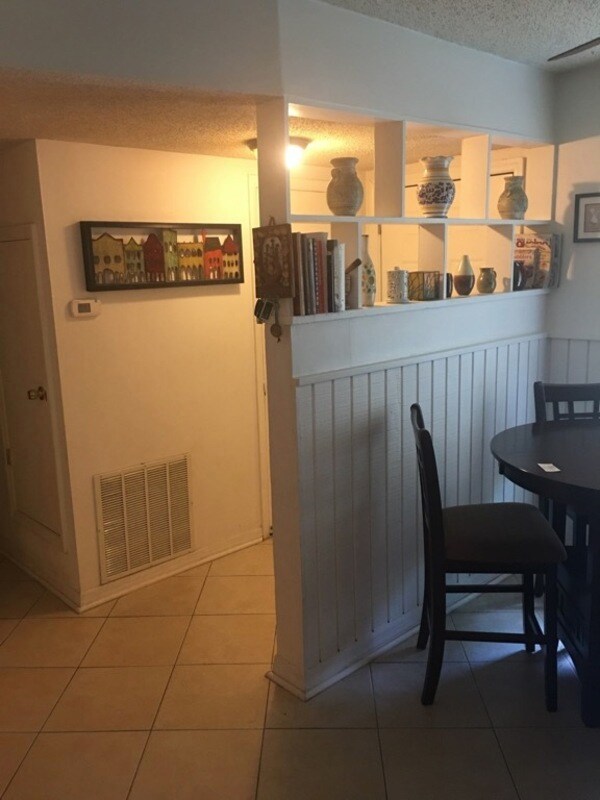 Foto del edificio - 227 Oakwood Dr