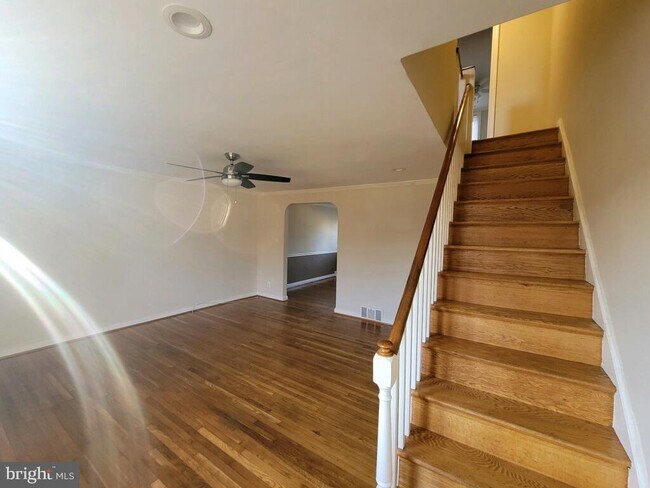 Foto del edificio - 3839 Brunswick Ave