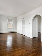 Building Photo - 35 Terrace Dr