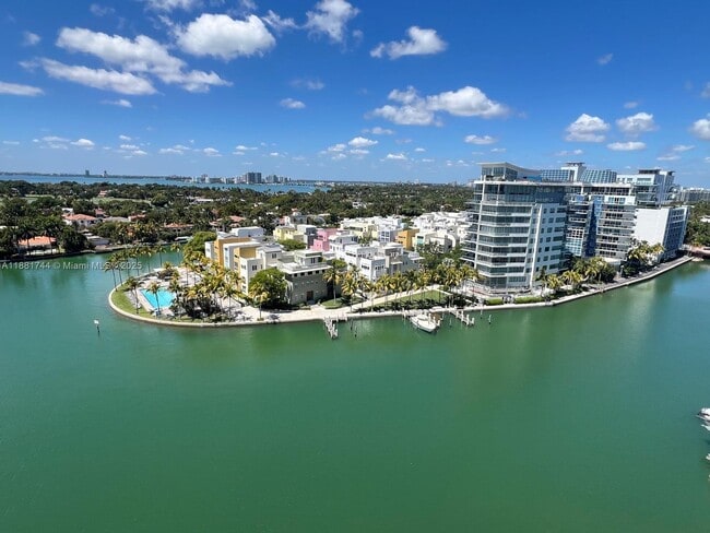 Building Photo - 5900 Collins Ave