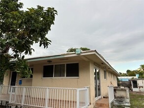 Building Photo - 12 Andros Rd