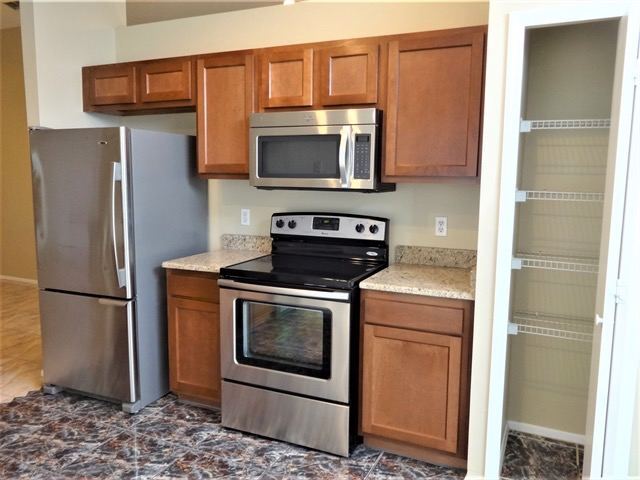 Building Photo - 1037 Weaver Dr