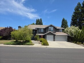 Building Photo - 206 Murcia Ct
