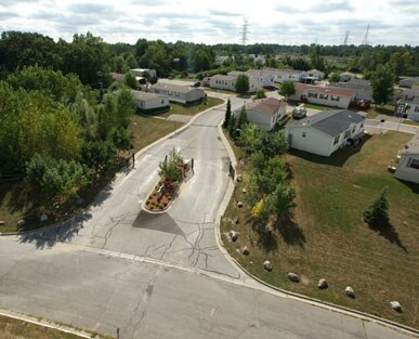 Building Photo - 1360 Foxrun Ct