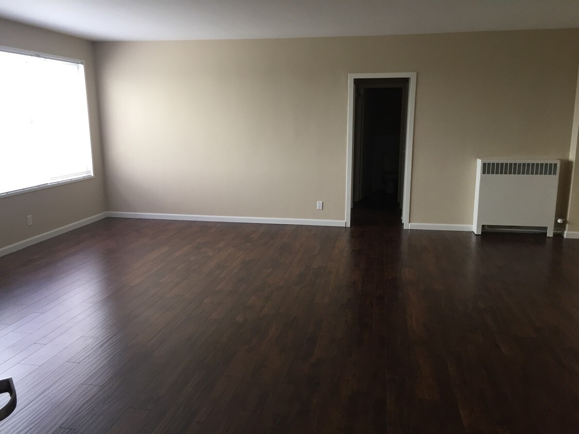 Foto principal - 810 Gonzalez Dr