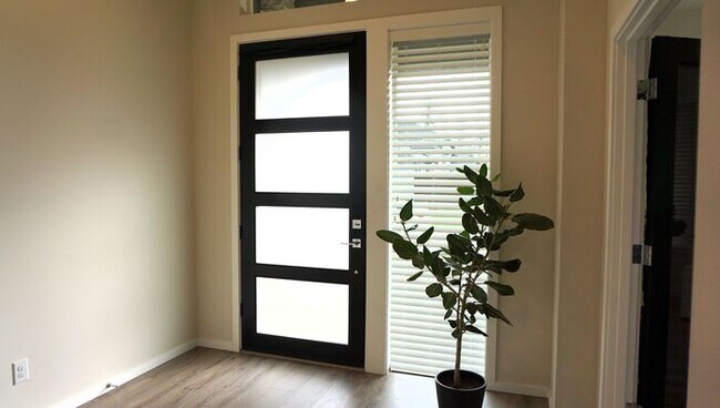 Foto del edificio - 2+ Bedroom McCormick Woods Rambler