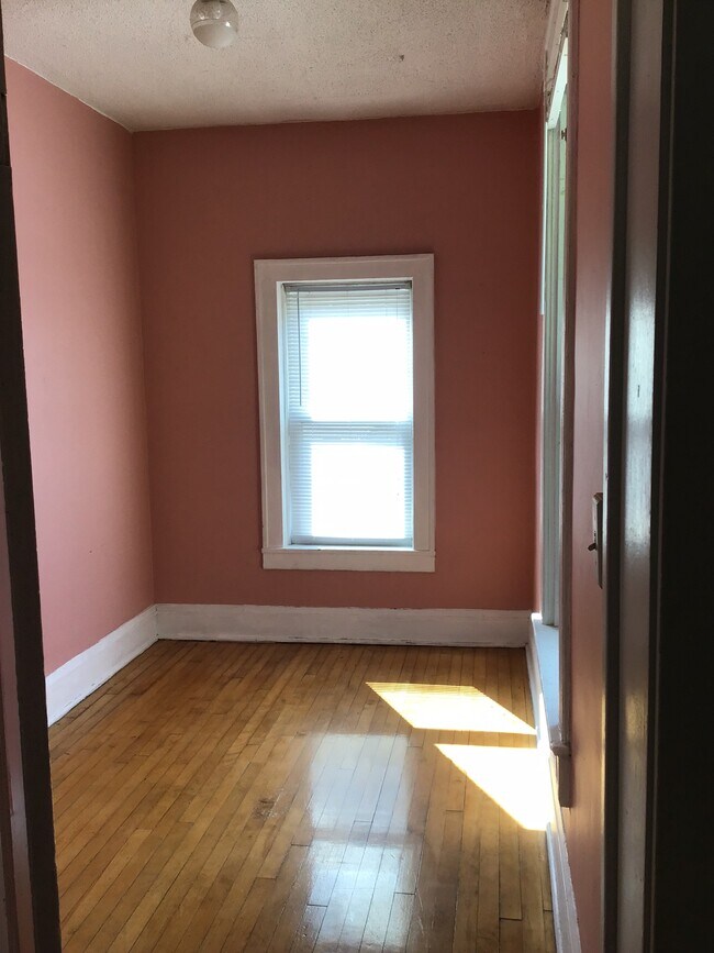 Foto del edificio - 2726 DuPont Ave S