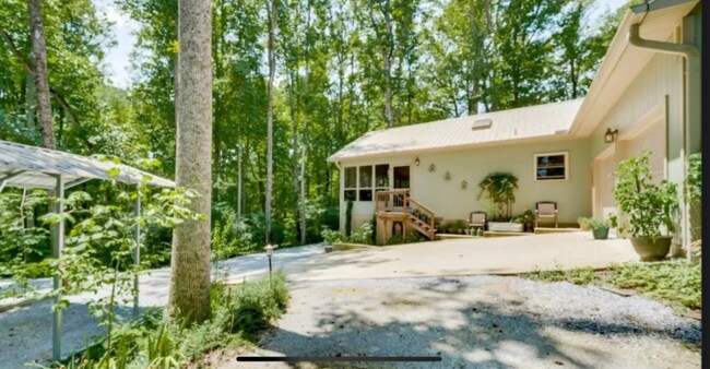 Foto del edificio - 129 Voncannon Dr