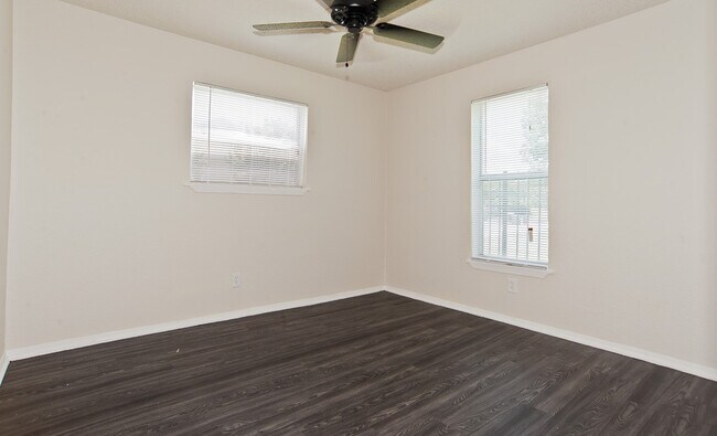 Foto del edificio - 2618 Jeffries St