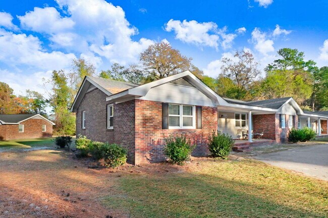 Foto del edificio - 2 BR | 1 BA Apartment - Scott Hills Apts in Goldsboro *Trash/Water/Lawn Care Included*