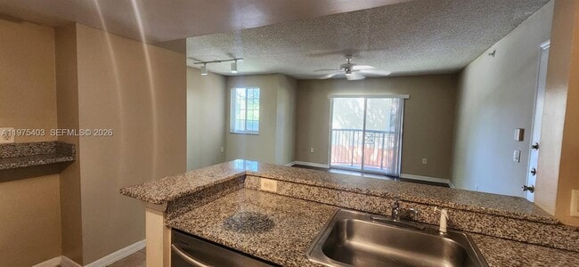 Building Photo - 4151 N Haverhill Rd