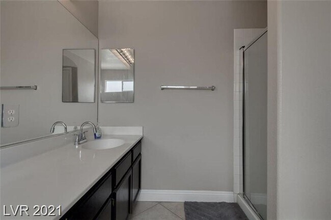 Building Photo - AMAZING SINGLE STORY HOME IN HENDERSON WIT...