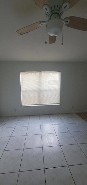 Foto del edificio - 7344 NW 75th St