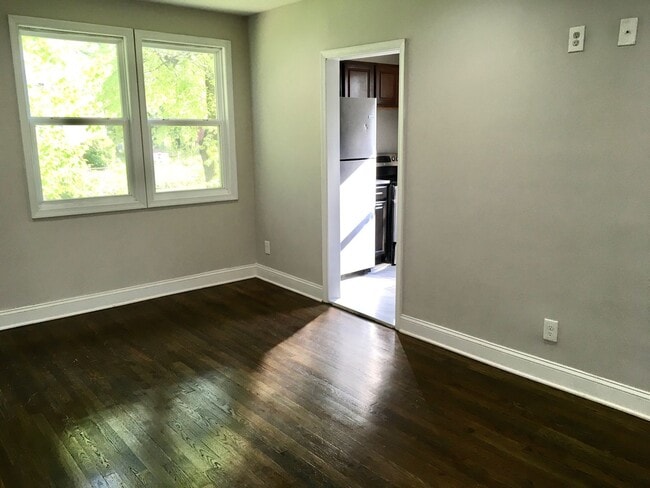 Building Photo - 1111 Gleneagle Rd