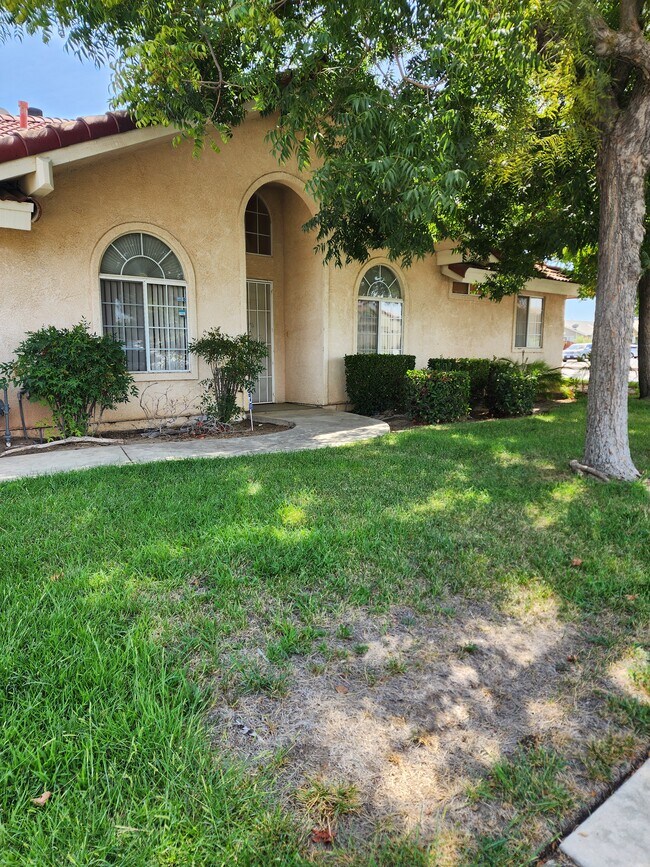 Foto del edificio - 3195 Whittier Ave