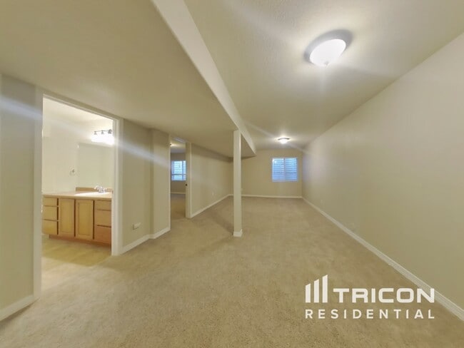 Building Photo - 6730 Silverwind Cir