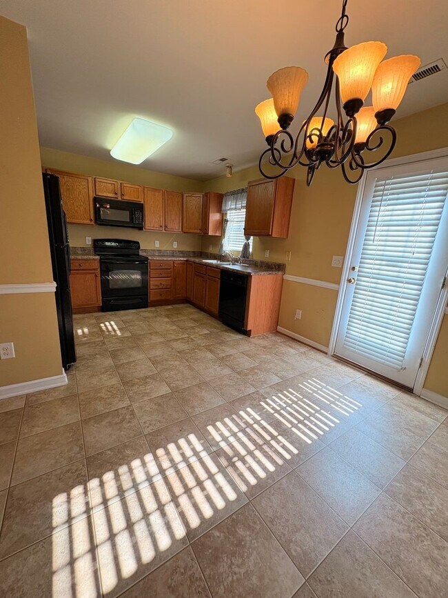 Foto del edificio - Updated 3 Bedroom Rental