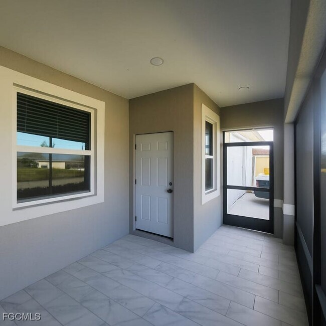 Foto del edificio - 2431 Paul Ave S