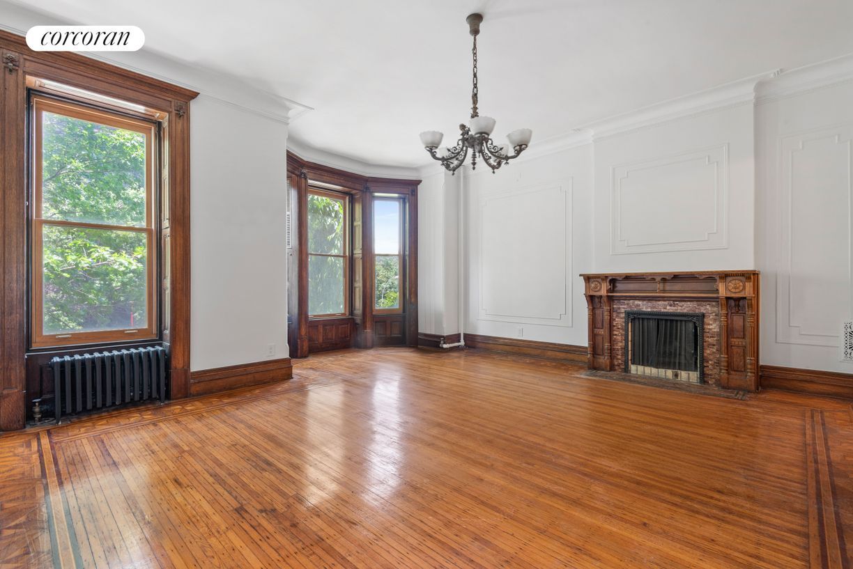 Foto principal - 77 8th Ave