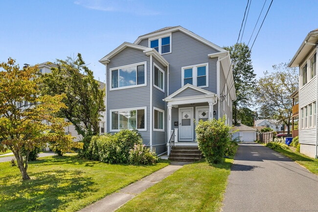 Building Photo - 135 Dover Rd
